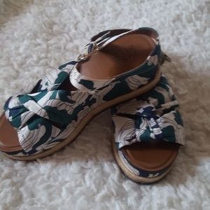 Naturalizer wedges, size 8  preowner.(Used one tim